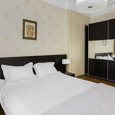 Aristocratic 2 Bedroom Flat Next To Ndk Sofia