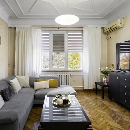 Apartment Aristocratic 2 Bedroom Flat Next To Ndk Sofia