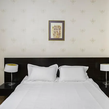 Aristocratic 2 Bedroom Flat Next To Ndk
